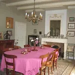 Le Clos De La Garenne Bed & Breakfast 3*