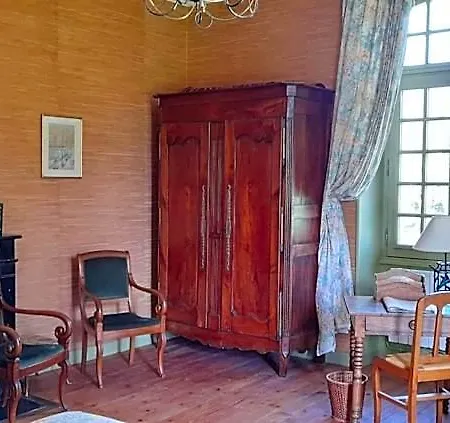 Le Clos De La Garenne Nocleg ze śniadaniem