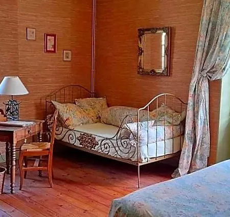 Le Clos De La Garenne Nocleg ze śniadaniem 3*
