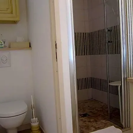 Le Clos De La Garenne Nocleg ze śniadaniem 3*