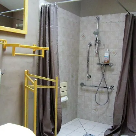 Le Clos De La Garenne 3*