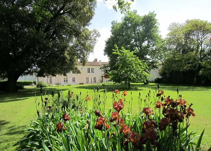 Le Clos De La Garenne Bed and breakfast 3*