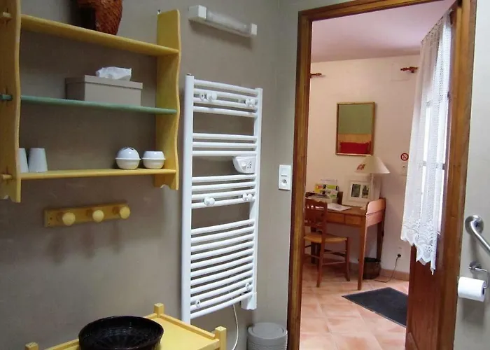 Le Clos De La Garenne Bed and breakfast